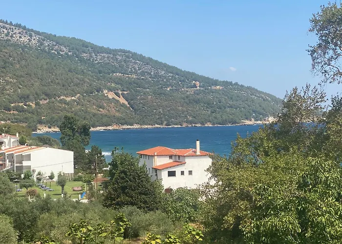 Blue Bay Отель Коинира