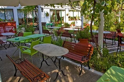 Blue Bay Коинира