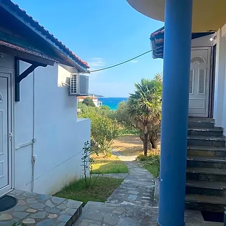 蓝湾海滩酒店 3* 基尼拉